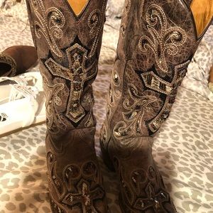 Corral boots